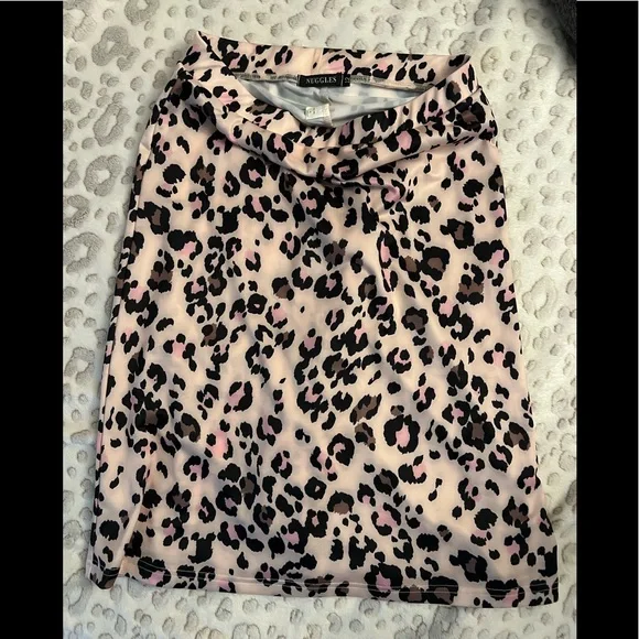 SOLD••NWOT*NUGGLES* Girls Swim Skirt - Picture 1 of 1